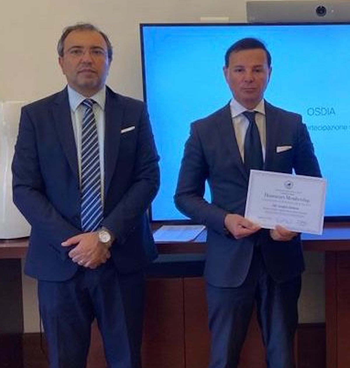 Il presidente di Confassociazioni Angelo Deiana riceve la honourary membership OSDIA