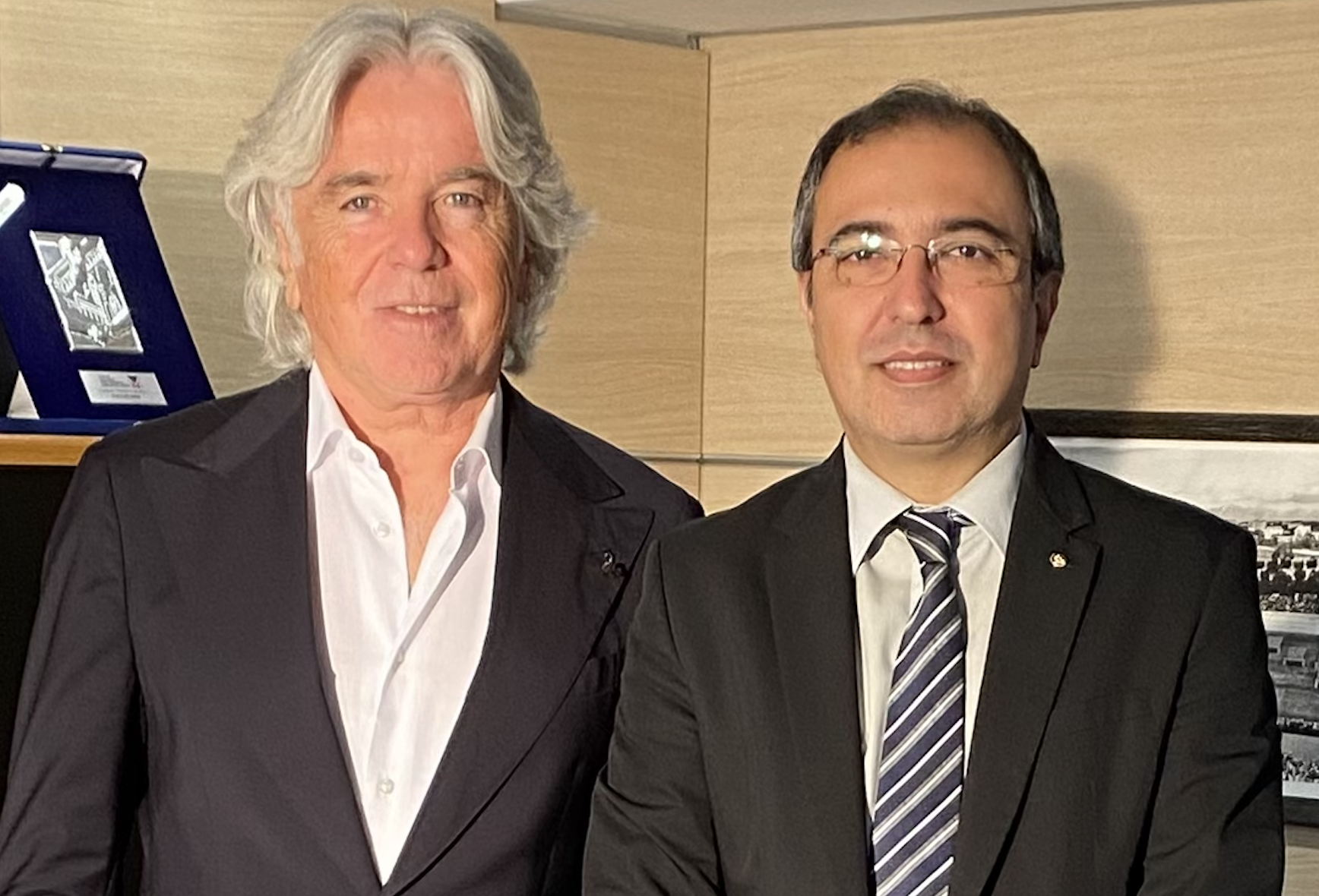 Ivan Zazzaroni riceve la honourary membership OSDIA